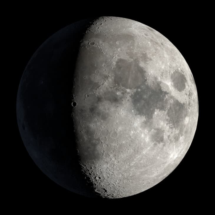 Lua 75% iluminada
